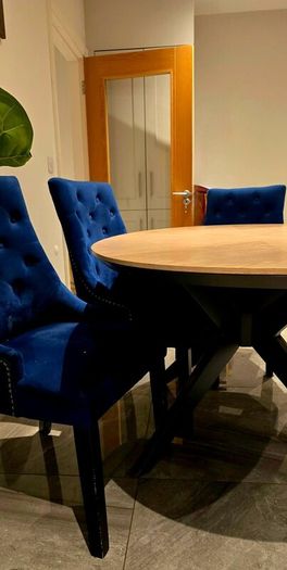 Dining set - oval table to 6 chairs