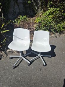 White Swivel Chairs/IKEA Snille