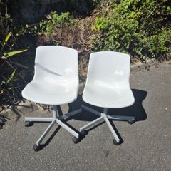White Swivel Chairs/IKEA Snille
