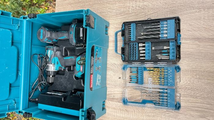 Like new!! Combi drill XGT and Impact driver XGT