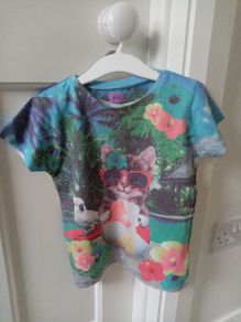 Cute cat girls T-shirt