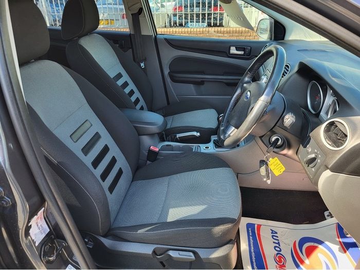 ford focus parts / breaking