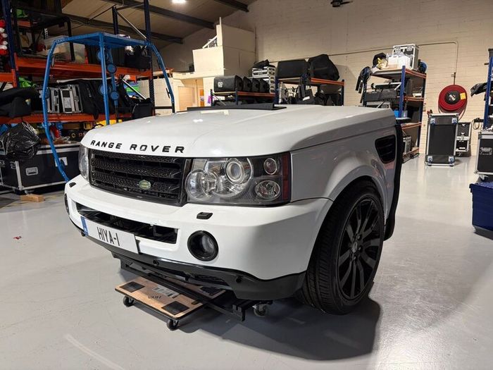 Unique Range Rover Reception or office desk