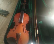 Violin for repair