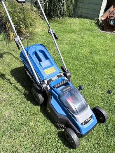 Hyundai 40V Cordless Lawnmower