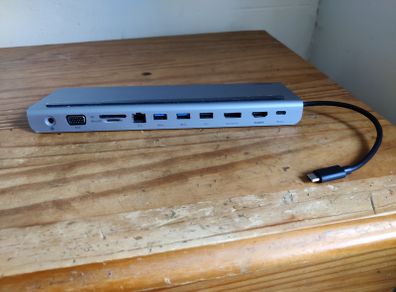 Belkin 11 in 1 Multi port adapter
