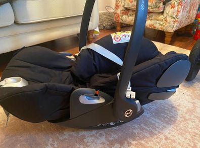 Cybex Cloud Z with isofix x 2