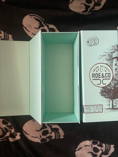 Whiskey bottle empty box