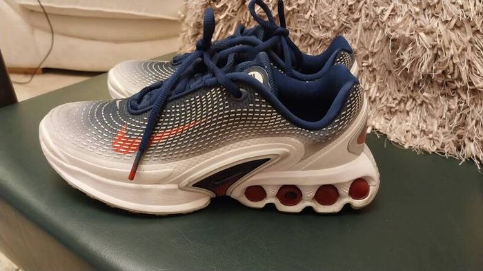 Nike size 4 perfect immaculate were 120
