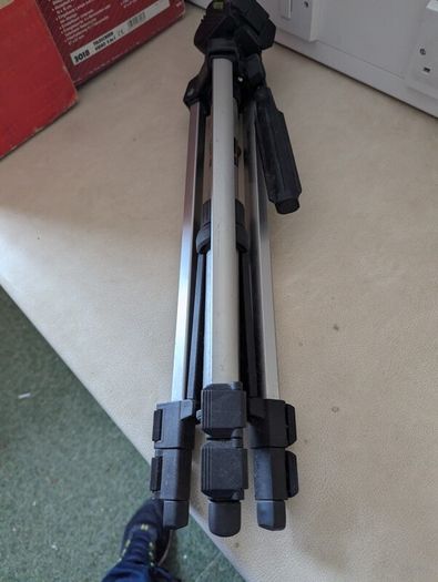 Camera tripod