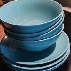 plates and bowls