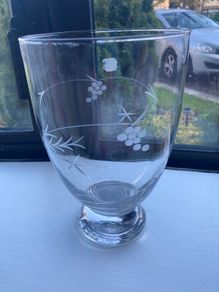 Glass vase for sale in perfect condition Dublin 12
