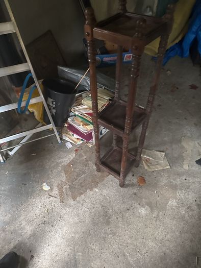 Plant stand