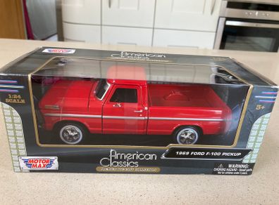 Ford F100 pick up truck Scale 1/24