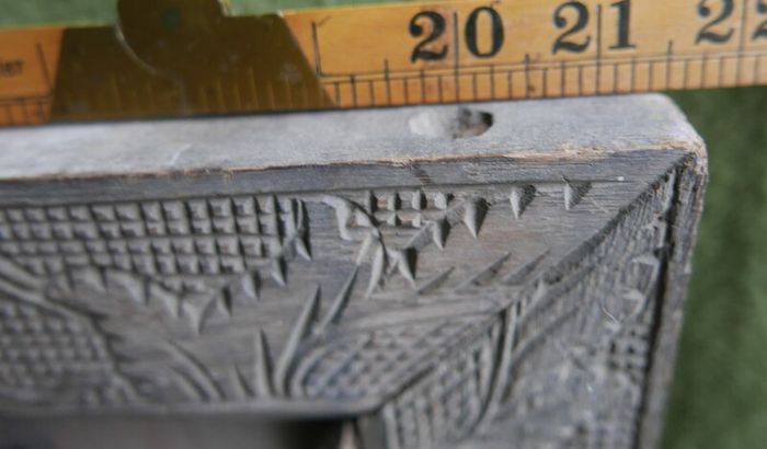 Ancient Chinese Bas-relief in Oak - Chinese Hand Carved Oak ,Antique Wall Art. (big thick and heavy) 22,8" x 21,5" thickness 8"