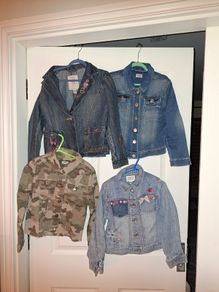 Gorgeous bundle of denim jackets, 6 yo, perfect condition