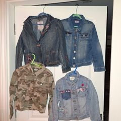 Gorgeous bundle of denim jackets, 6 yo, perfect condition