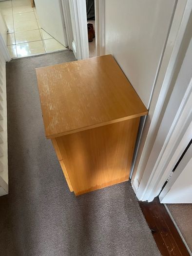 chest of drawers/bedside cabinet