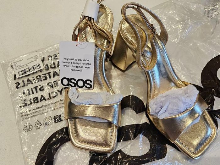 ASOS DESIGN UK5 brand new block heeled sandals in gold