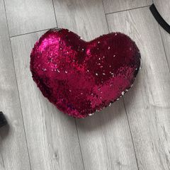 Sequins cushion