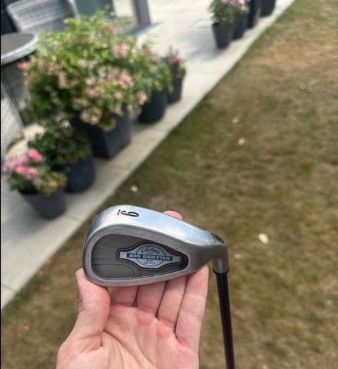 30 variety mix of rare clubs including iron sets, woods, chippers and putters