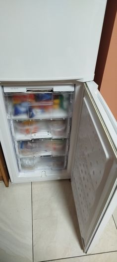 Beco fridge freezer, good condition