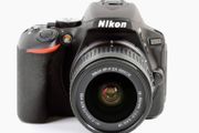 Nikon D5600 Digital SLR CameraKit  + AF-P DX Nikkor 18-55mm f/3.5-5.6G VR Lens