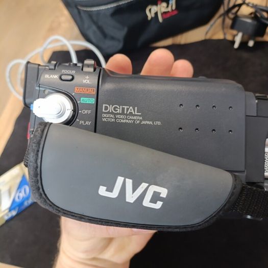 JVC GR-DVL 160EK Mini DV Camcorder Made In Japan