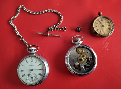 Set of 3 Vintage Pocket Watches - Incl. Working Ingersoll Triumph