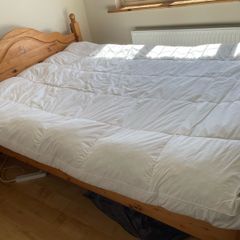 Double bed, mattress and topper