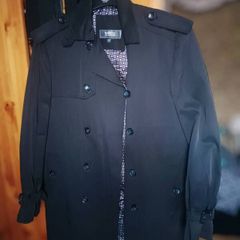 Stylish Mackten Jacket (Size: M), Never Worn Before - Colour: Black