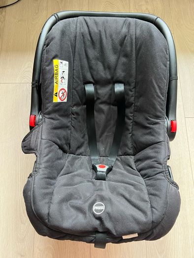 Baby Elegance Car seat with sun cover and Baby Elegance pram/ car seat rain cover