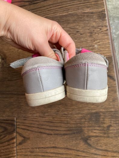 Clarks girl shoes 7F