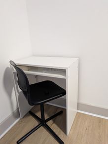 Chair/Table