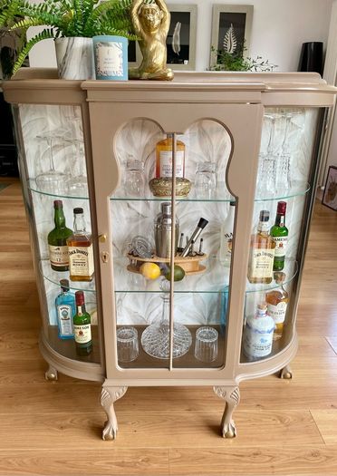 vintage drinks cabinet
