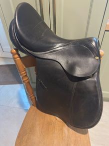Stubben CTD 16" saddle