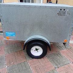 Dog trailer