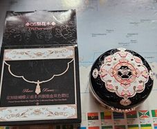 Flower Knows Butterfly Cloud Collar Collection Rouge Box Duo Blush in 05 Pearwood