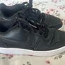 nike runners size 4 Image 2