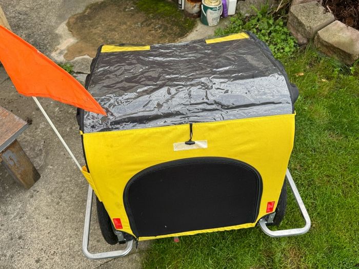 Dog bike trailer