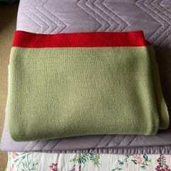 Beautiful throw/blanket green red orange