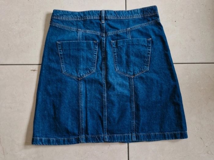 Immaculate condition river island knee length skirt