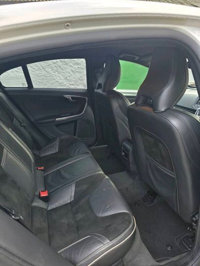 Volvo S60 D2 R Design