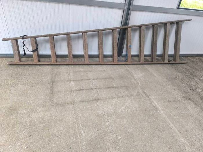 12ft wooden stepladder