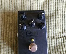 MXR bass compressor blackout edition
