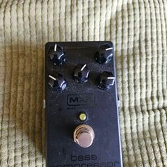 MXR bass compressor blackout edition