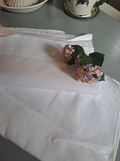Antique Linen Tablecloths Etc