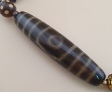 Vintage 3 Eyes Himalayan Tibetan Agate Dzi Bead Amulet Pendant Necklace