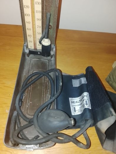 Vintage 1950's Accoson Mercury Sphygomanometer