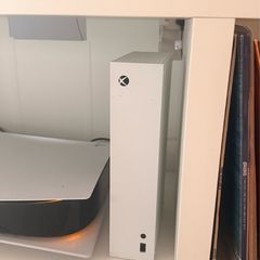 Xbox Series S 512GB, Like New, Barely Used + Brand New Controller
